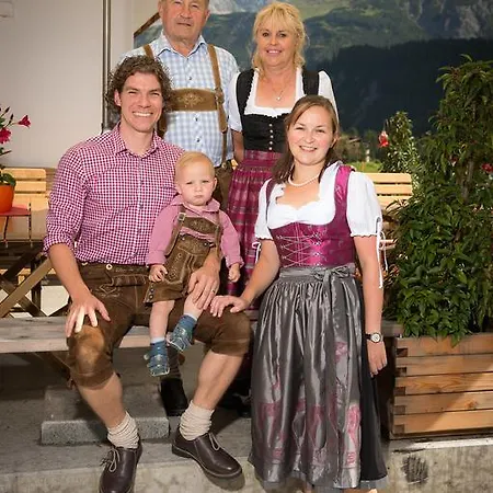 & Alphorn Lech am Arlberg